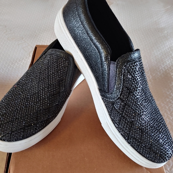 skechers street goldie